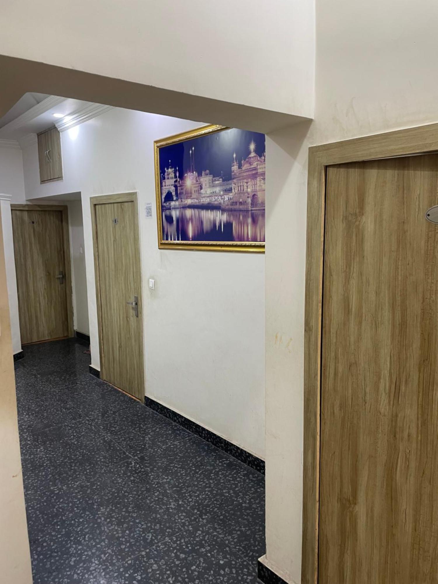 Hotel Novelty Inn Amritsar Zewnętrze zdjęcie